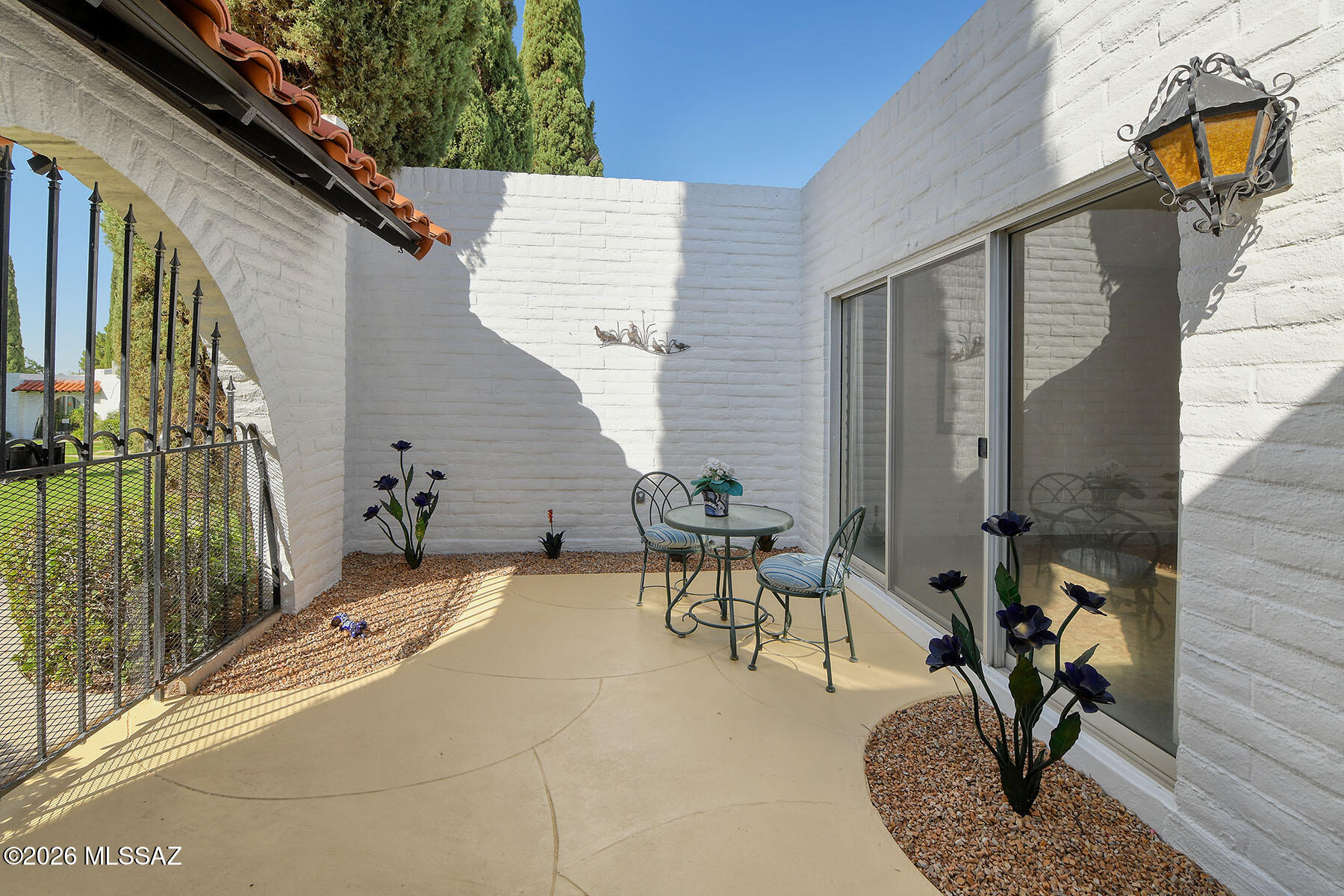 711 West Las Lomitas Road Tucson, AZ 85704 - Photo 5 of 29 LOVELY FRONT PATIO
