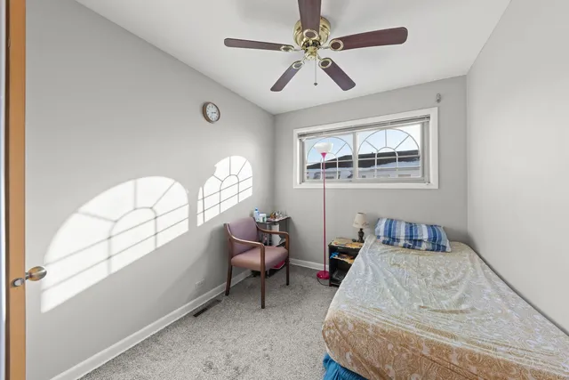 $340,000 | 706 North Western Avenue, Unit B, Park Ridge, IL 60068