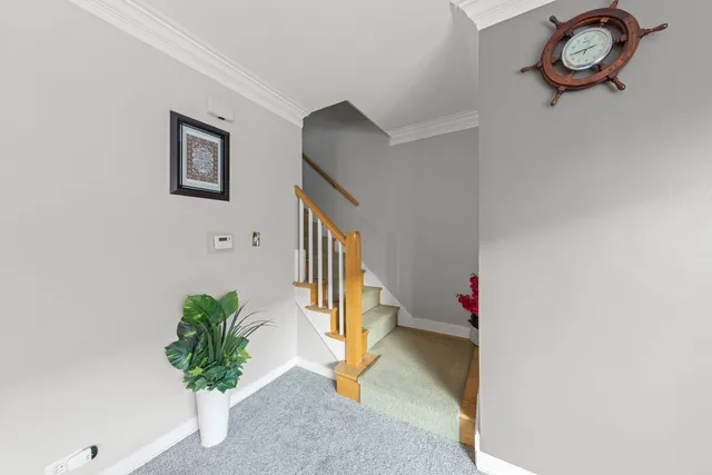 $340,000 | 706 North Western Avenue, Unit B, Park Ridge, IL 60068