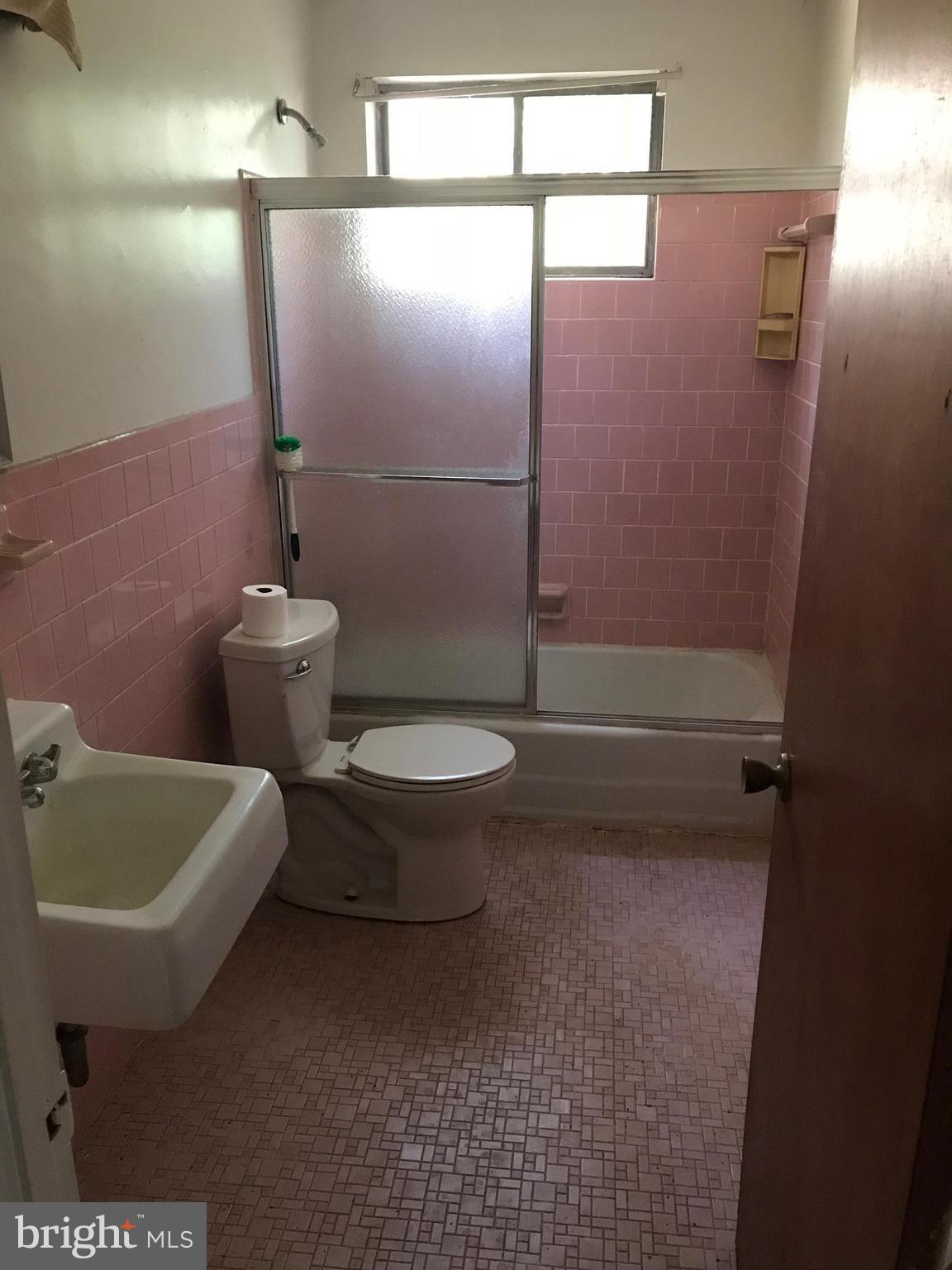 1004 Cedarcroft Road Baltimore, MD 21212 - Photo 8 of 22 Bath