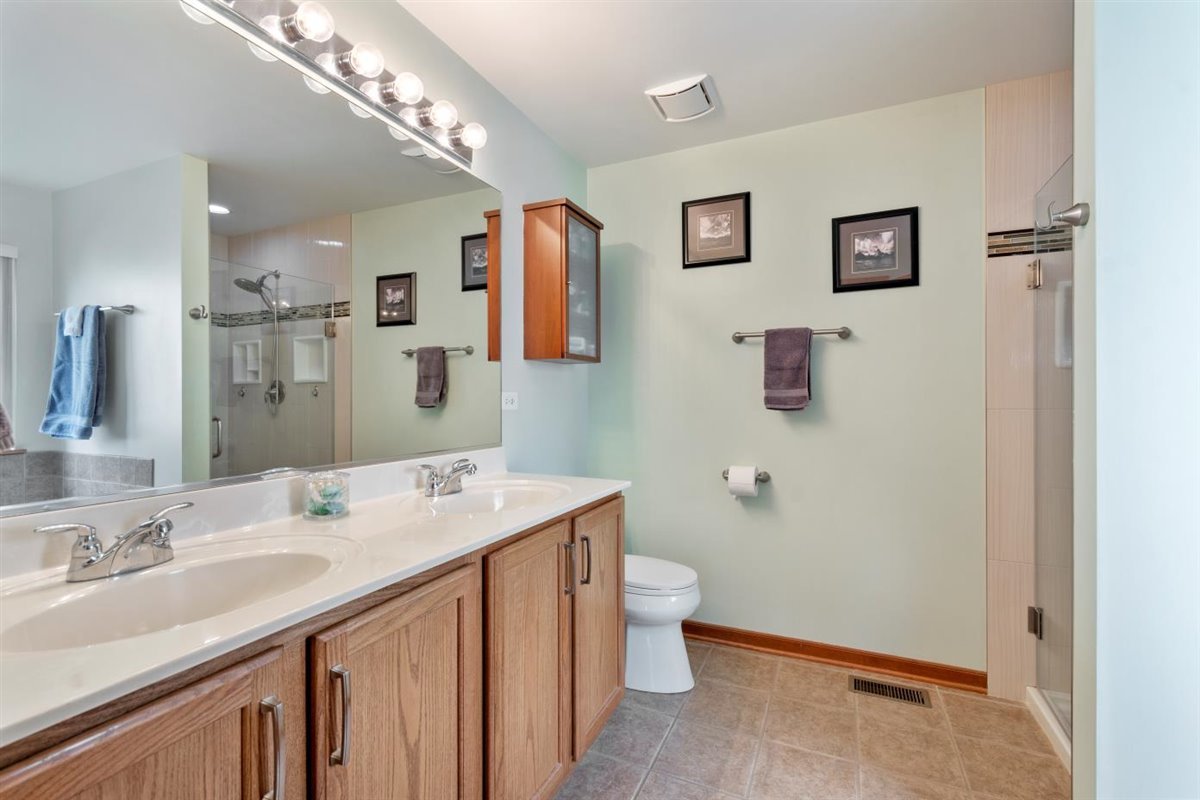 1183 Port Royal Road Pingree Grove, IL 60140 - Photo 14 of 22