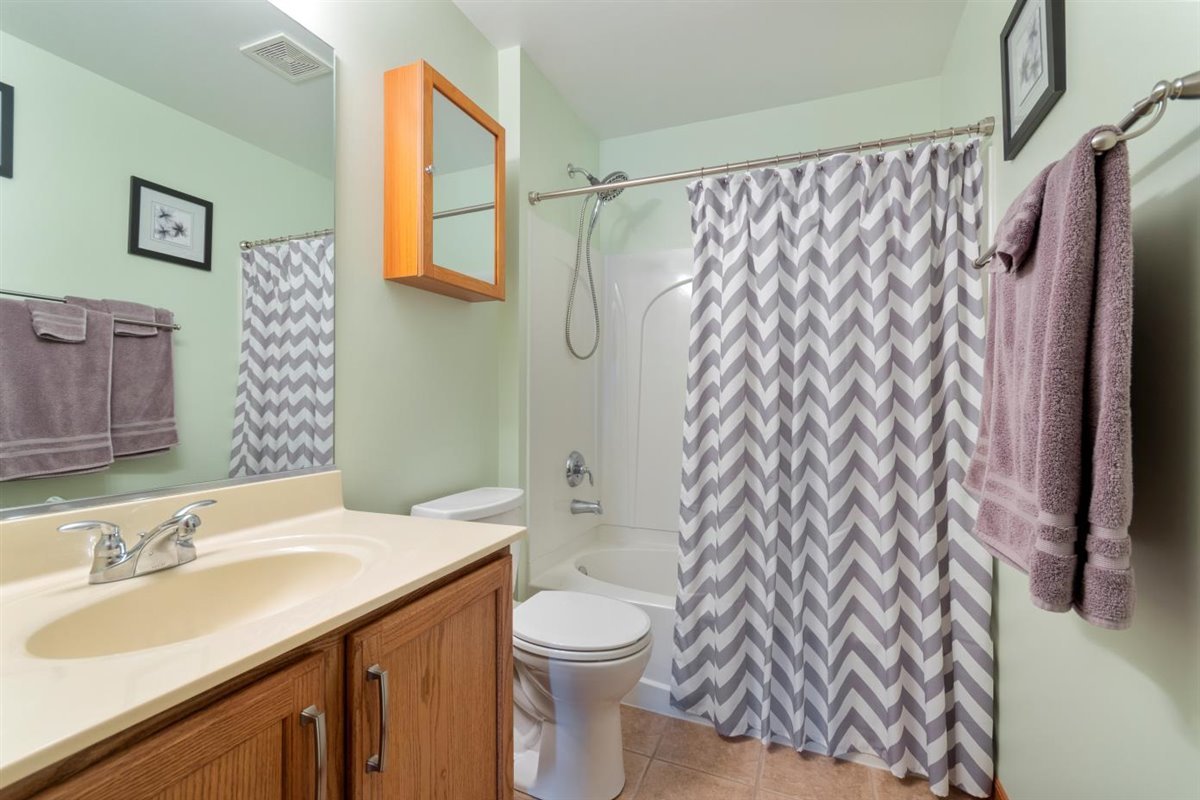 1183 Port Royal Road Pingree Grove, IL 60140 - Photo 17 of 22
