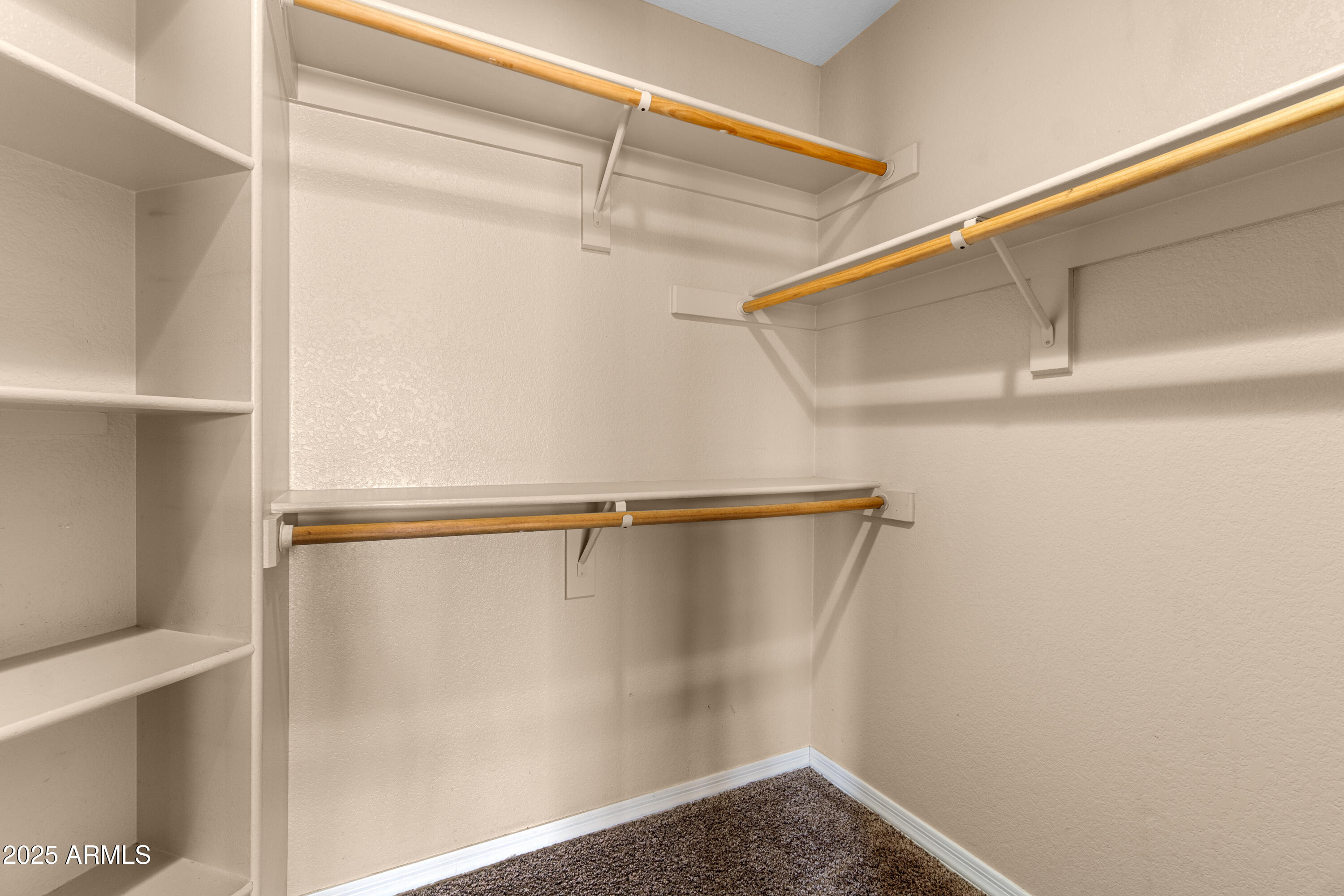 3235 East Camelback Road, Unit 124 Phoenix, AZ 85018 - Photo 17 of 22 19-Primary closet