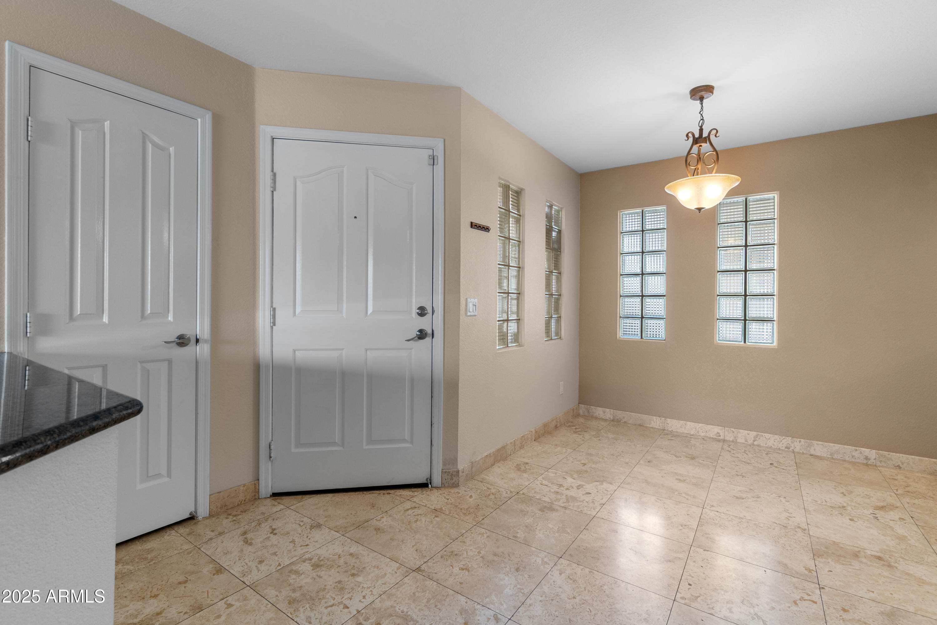 3235 East Camelback Road, Unit 124 Phoenix, AZ 85018 - Photo 8 of 22 04-Dining and Entry