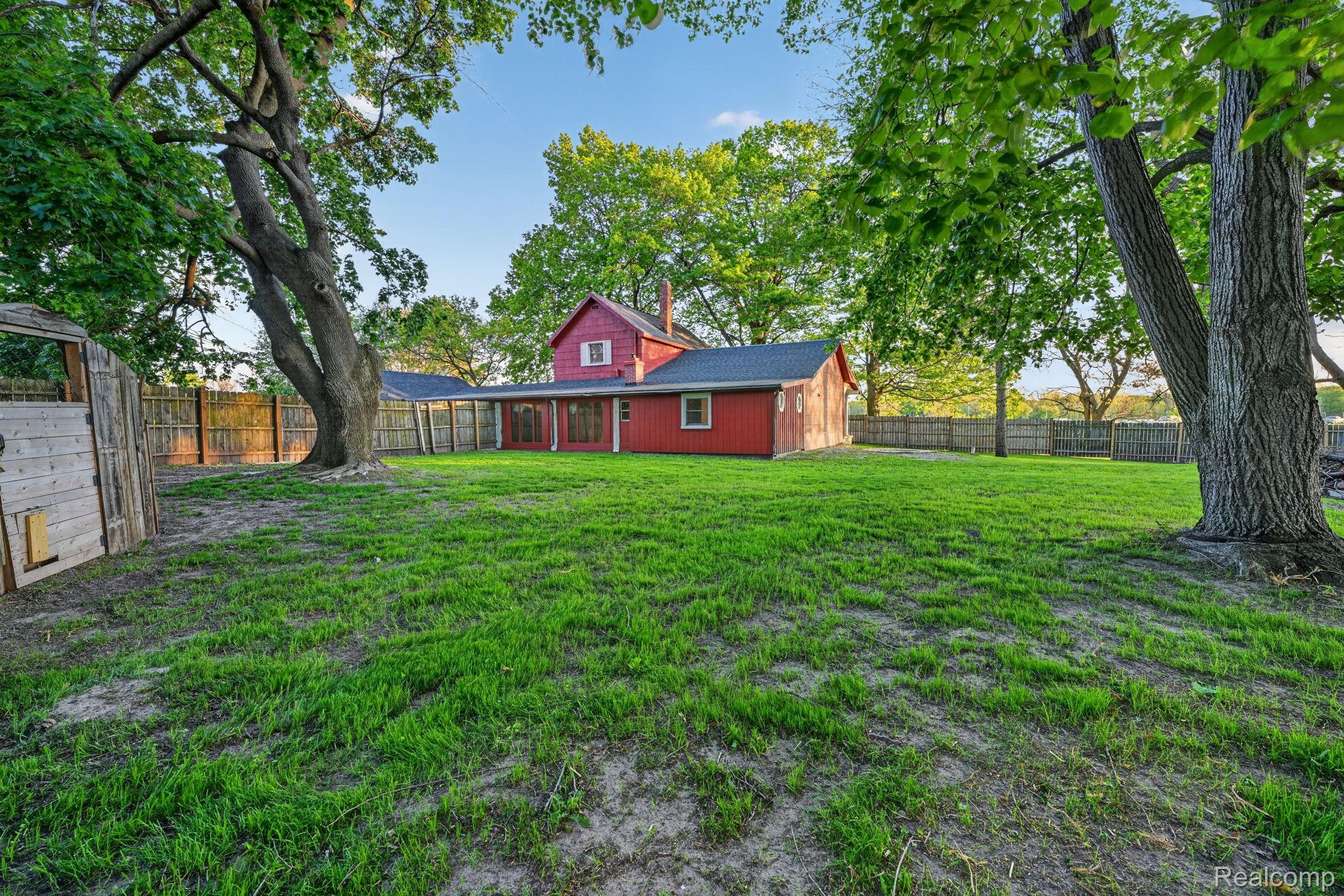 864 Hogsback Road Mason, MI 48854 - Photo 13 of 60 14-web-or-mls-DSC_9259.jpg