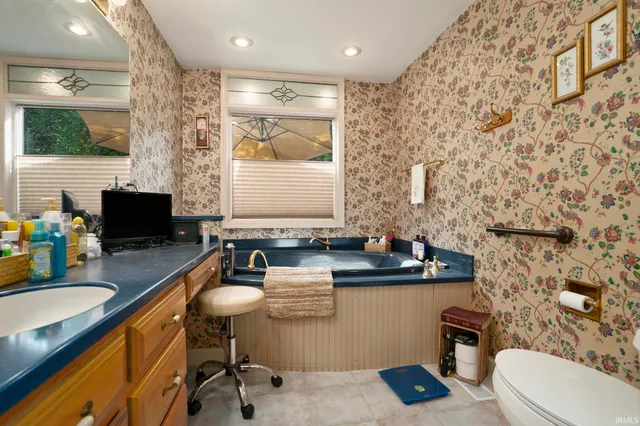 $569,000 | 59093 County Road 29, Goshen, IN 46528