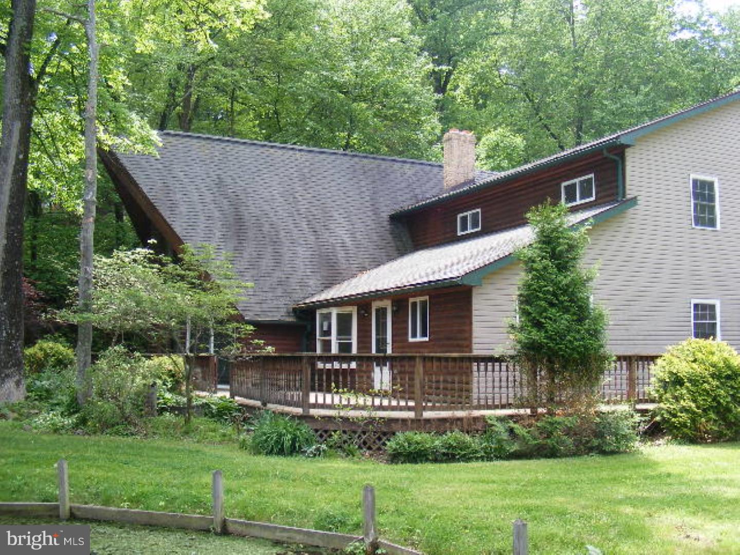 215 Blue Rocks Road Lenhartsville, PA 19534 - Photo 1 of 25 Gallery Image 1