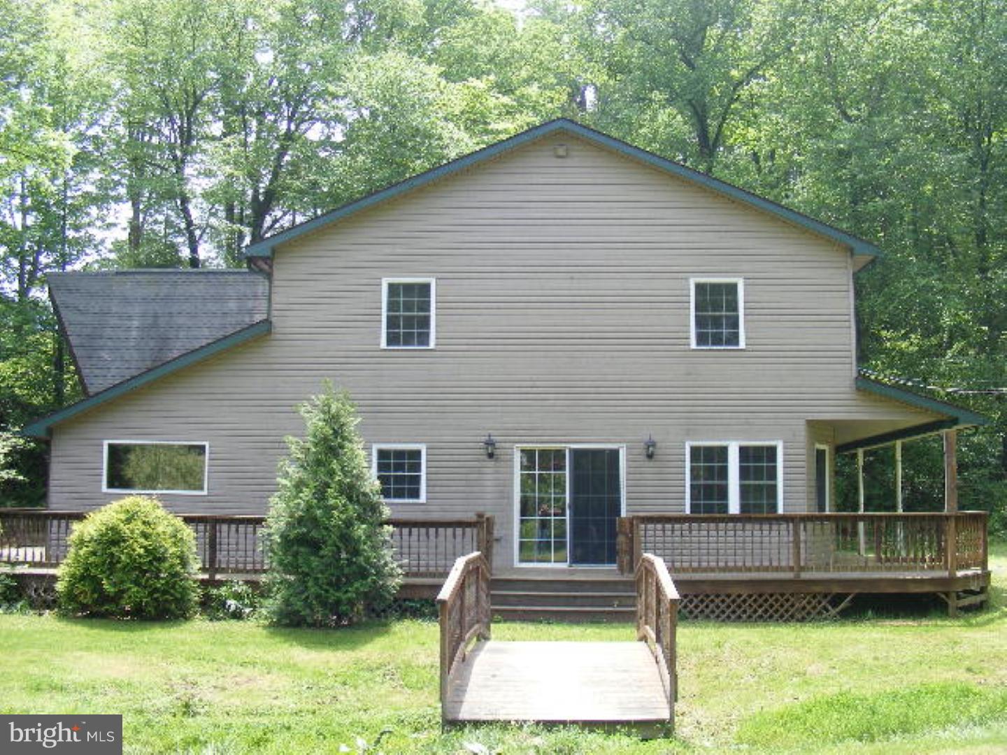 215 Blue Rocks Road Lenhartsville, PA 19534 - Photo 3 of 25 Gallery Image 3