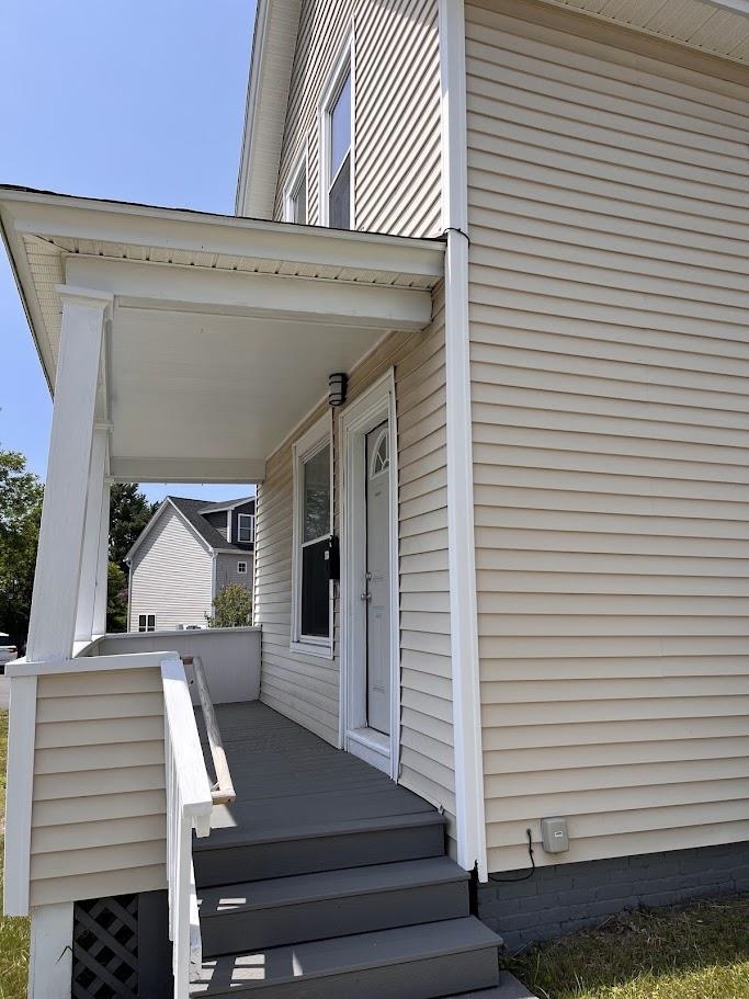 408 Porter Street Manchester, NH 03103 - Photo 2 of 20