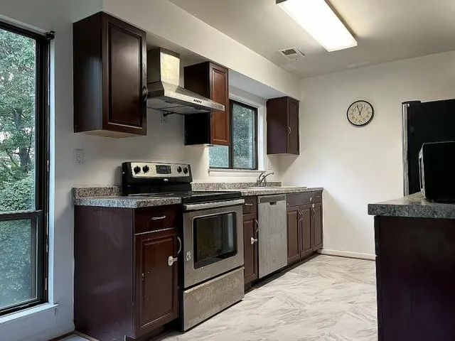 $399,000 | 7100 Ora Glen Court, Greenbelt, MD 20770