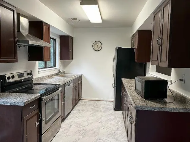 $399,000 | 7100 Ora Glen Court, Greenbelt, MD 20770