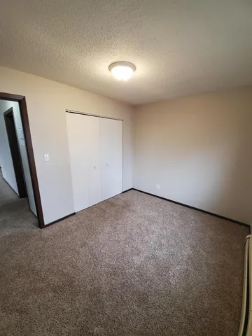 $775 | 725 South 9th Street, Unit 3, Bird Island, MN 55310