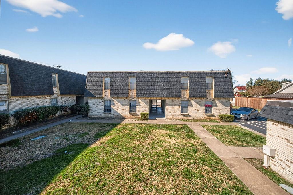 705 East Worth Street Grapevine, TX 76051 - Photo 4 of 10