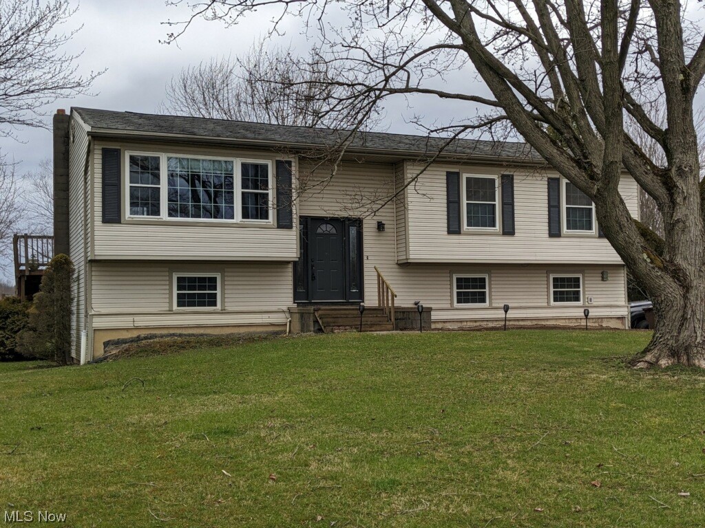 10005 Holcomb Road Newton Falls, OH 44444 - Photo 1 of 26 Gallery Image 1