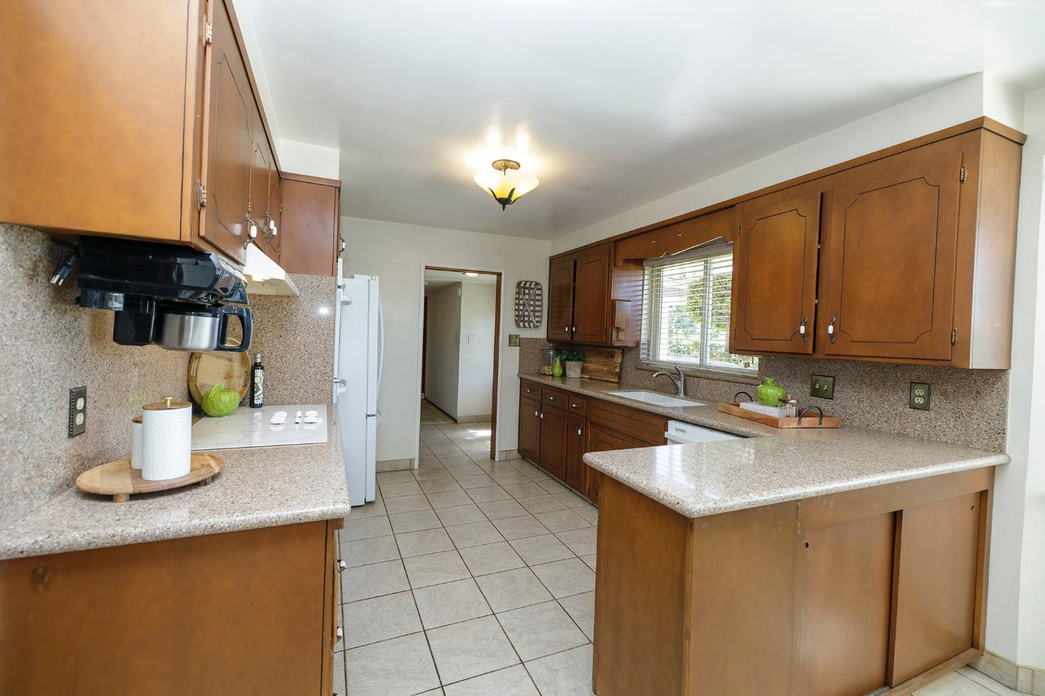 1065 South Union Road Manteca, CA 95337 - Photo 11 of 67