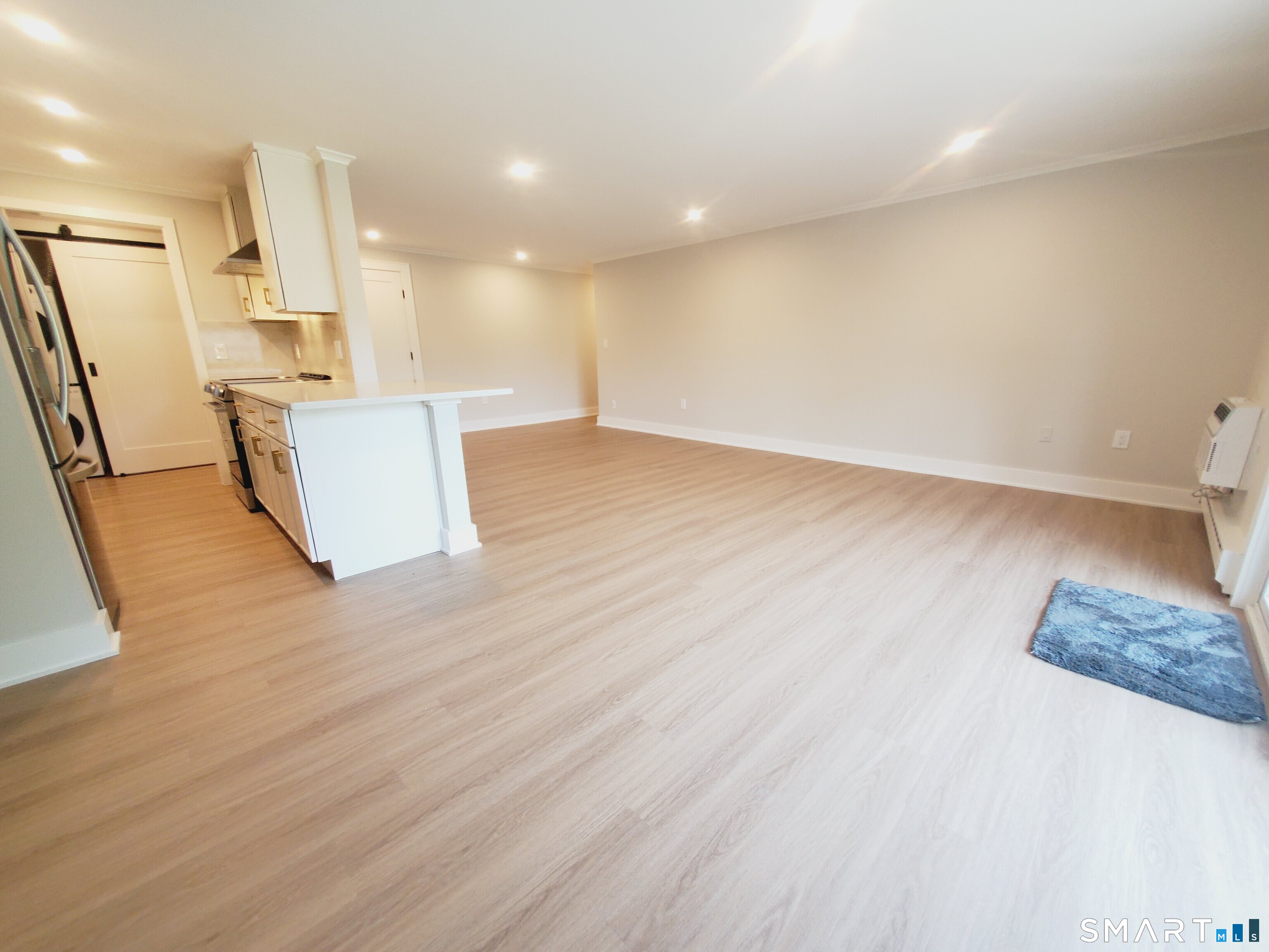 85 Riverside Avenue, Unit F7 Stamford, CT 06905 - Photo 7 of 14 Gallery Image 7