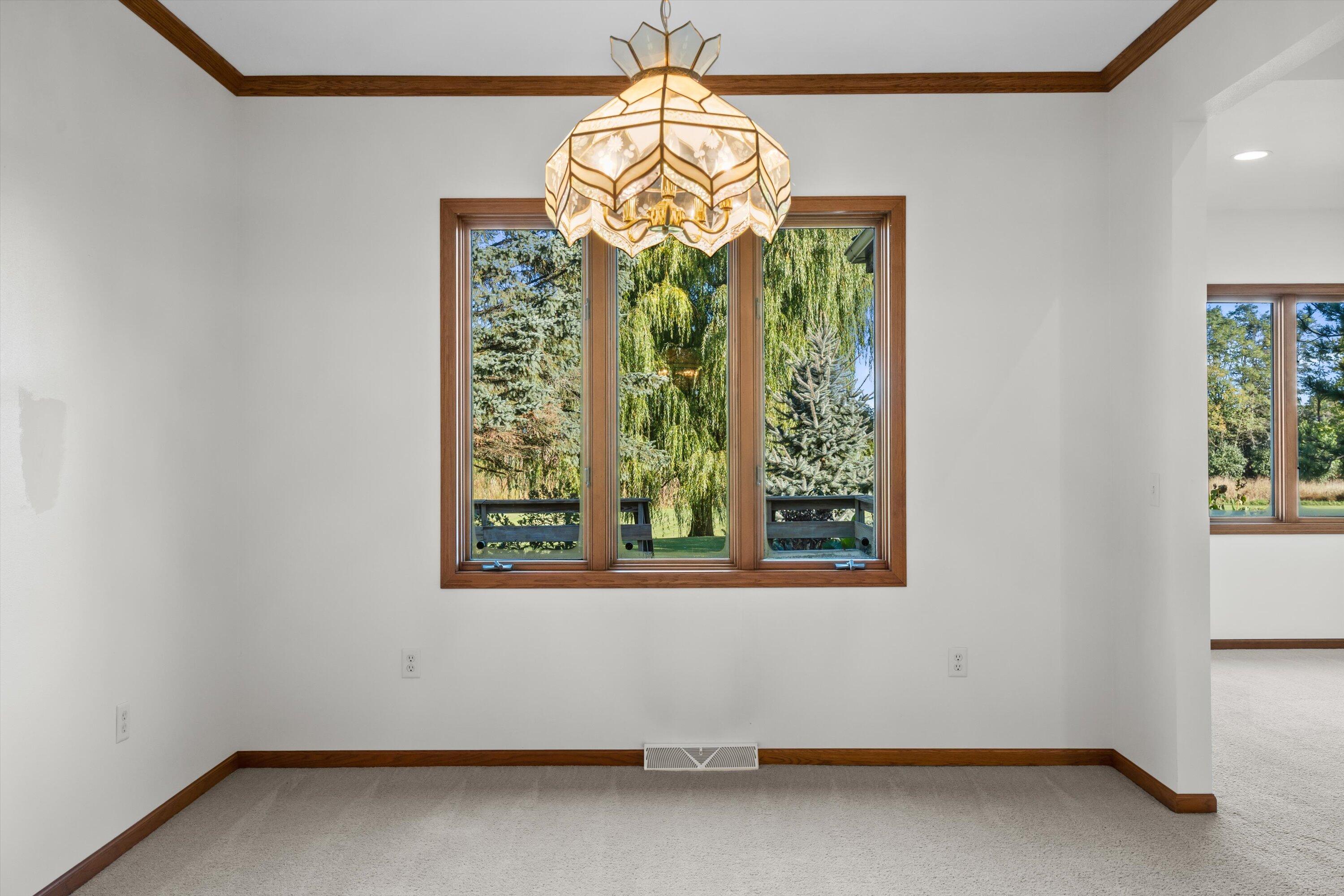 7306 Forty Acre Road Caledonia, WI 53126 - Photo 13 of 45 Dining Room