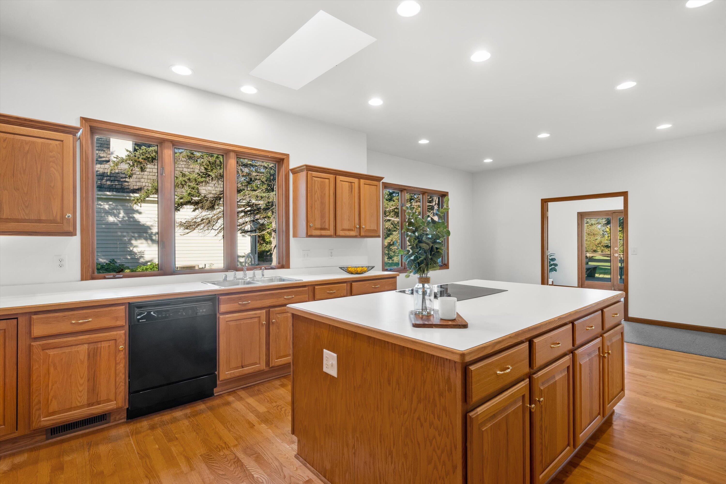7306 Forty Acre Road Caledonia, WI 53126 - Photo 16 of 45 Kitchen