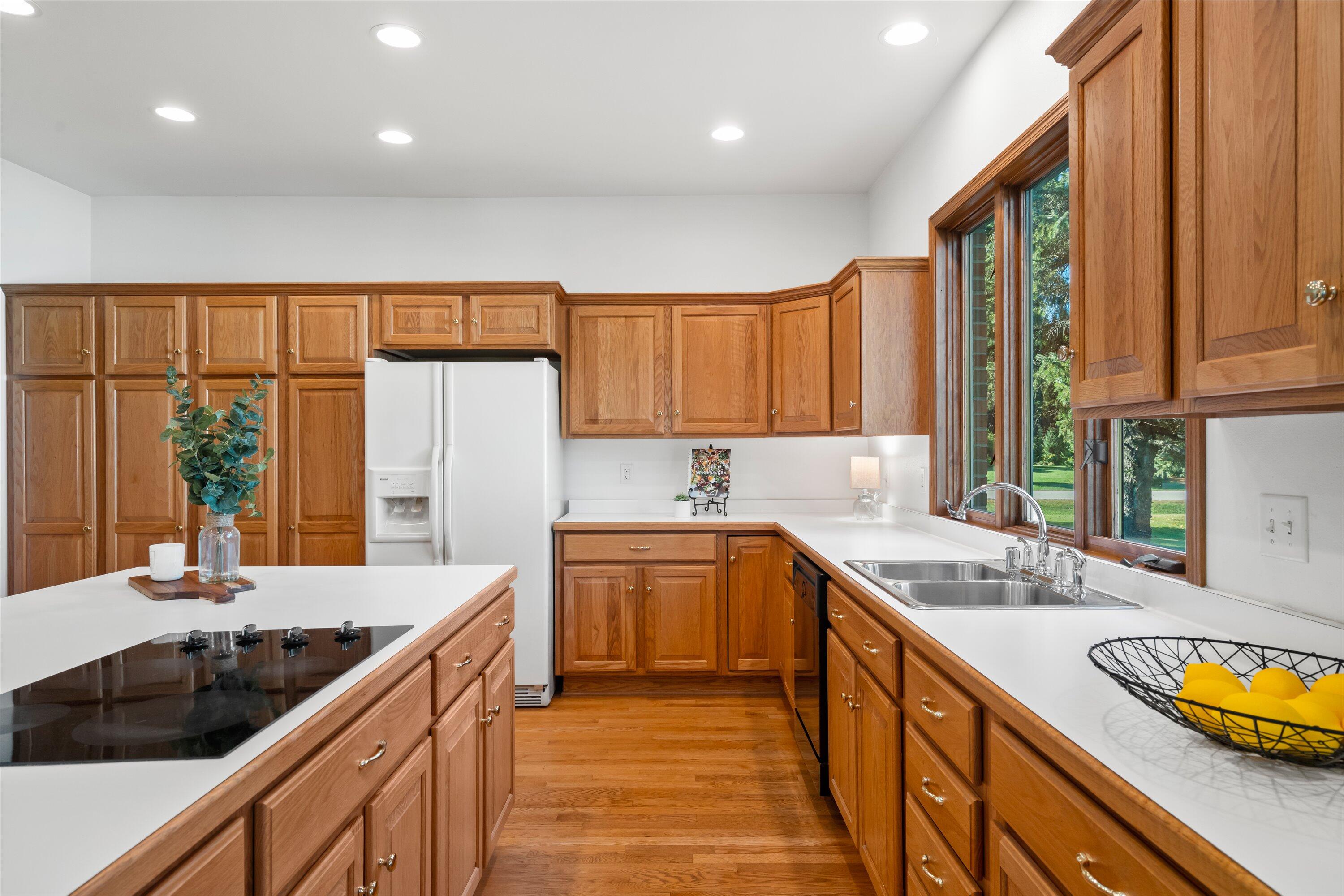 7306 Forty Acre Road Caledonia, WI 53126 - Photo 17 of 45 Kitchen