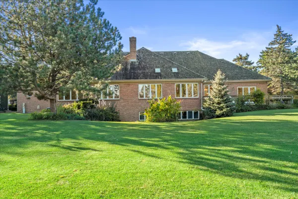 $575,000 | 7306 Forty Acre Road, Caledonia, WI 53126