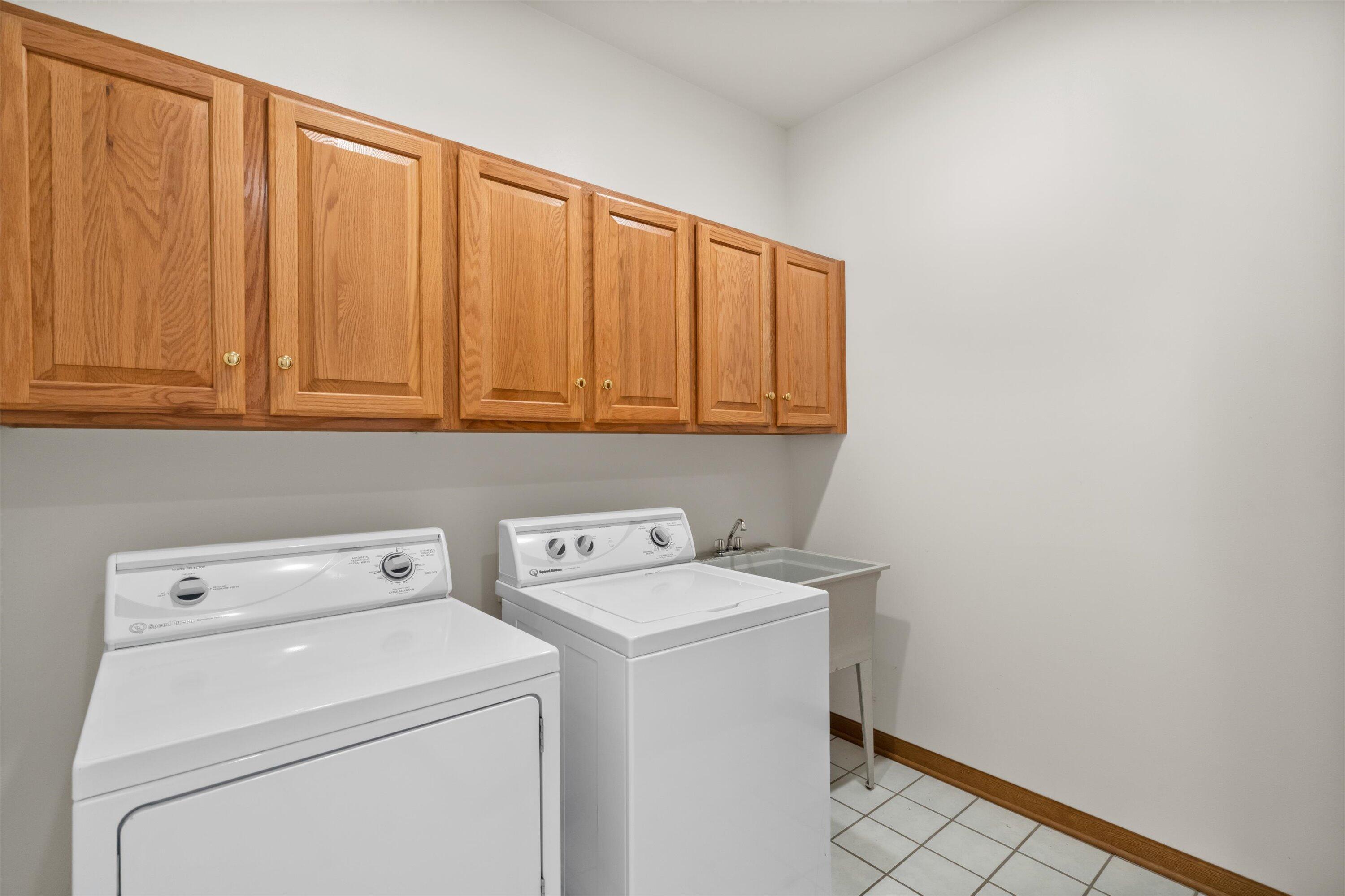 7306 Forty Acre Road Caledonia, WI 53126 - Photo 32 of 45 Main Floor Laundry