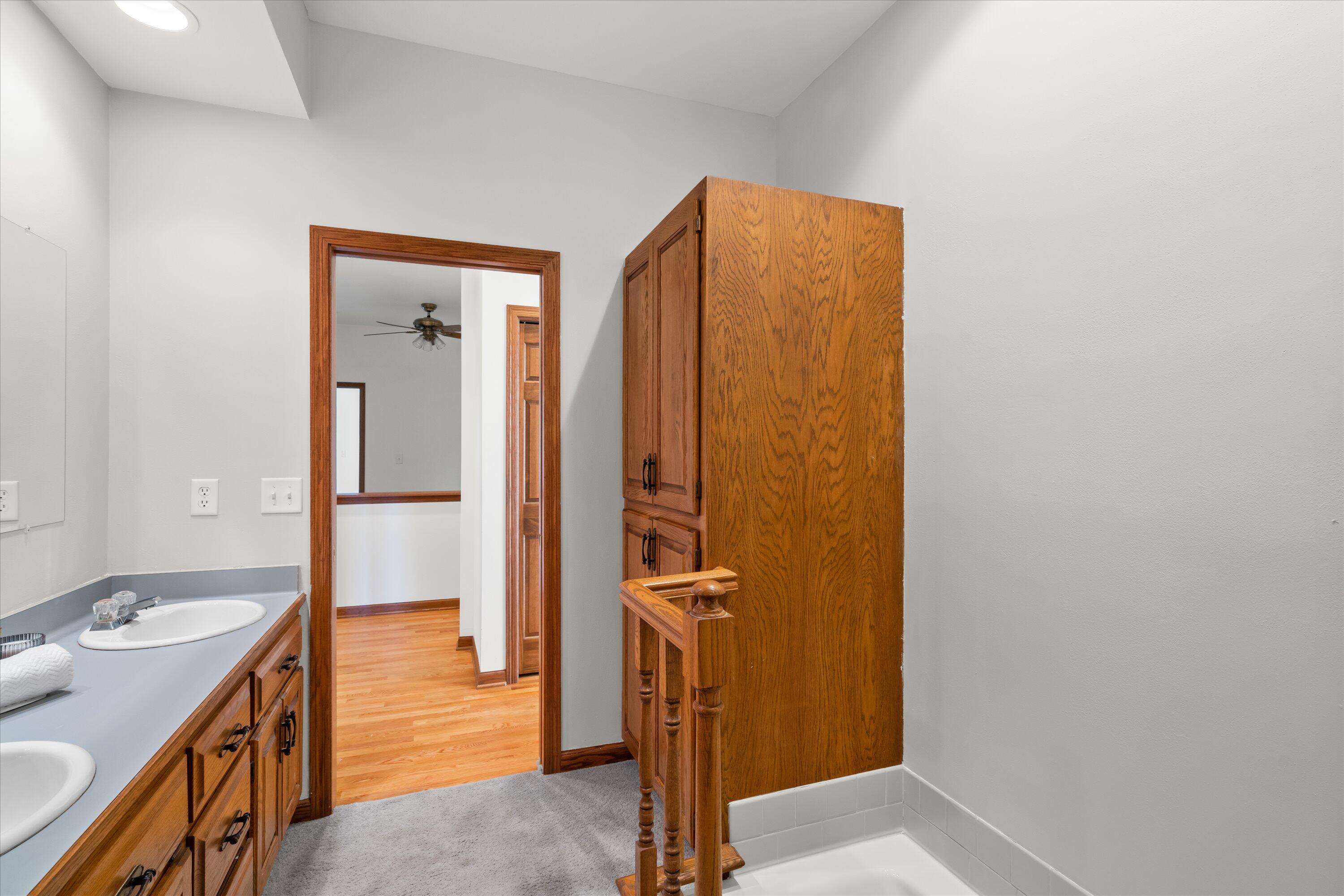 7306 Forty Acre Road Caledonia, WI 53126 - Photo 36 of 45 2nd Full Bathroom