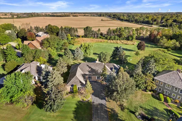 $575,000 | 7306 Forty Acre Road, Caledonia, WI 53126