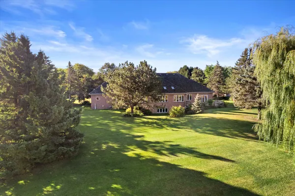 $575,000 | 7306 Forty Acre Road, Caledonia, WI 53126