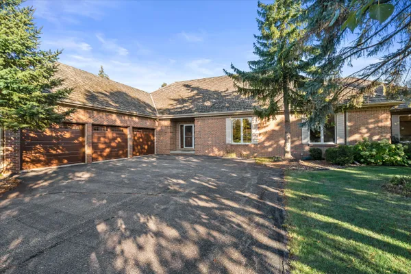 $575,000 | 7306 Forty Acre Road, Caledonia, WI 53126