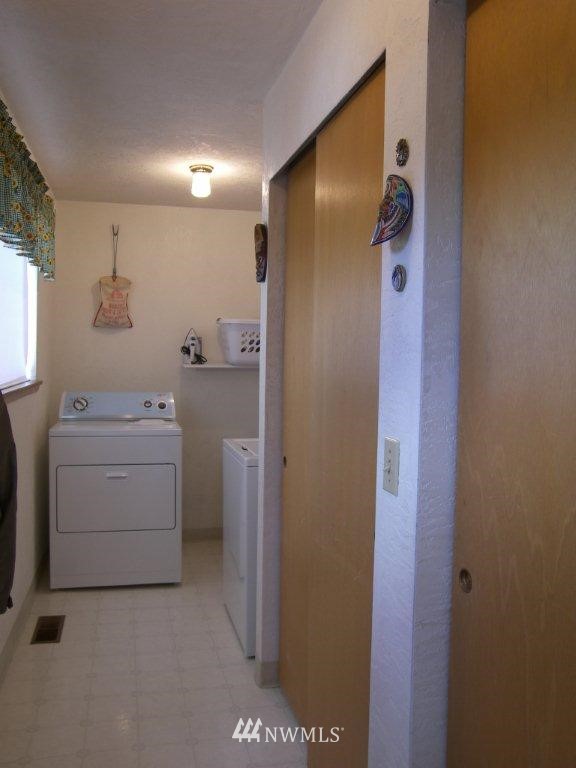 1727 Perry Avenue Bremerton, WA 98310 - Photo 10 of 14 Gallery Image 10