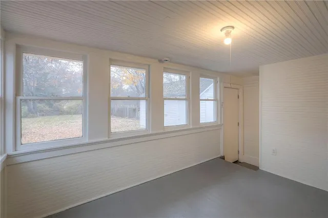 $159,899 | 2434 South Sterling Avenue, Independence, MO 64052