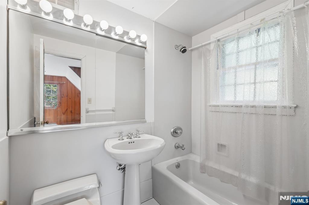 3 Orchard Road Butler, NJ 07405 - Photo 20 of 50 Gallery Image 20