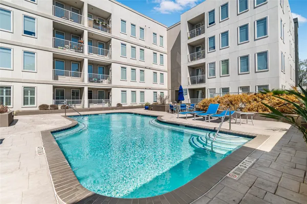 $2,395 | 505 Jackson Hill Street, Unit 103, Houston, TX 77007
