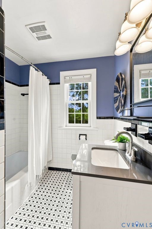 8709 Gayton Road Henrico, VA 23229 - Photo 25 of 33 full bath with updated vanity & fixtures complimen