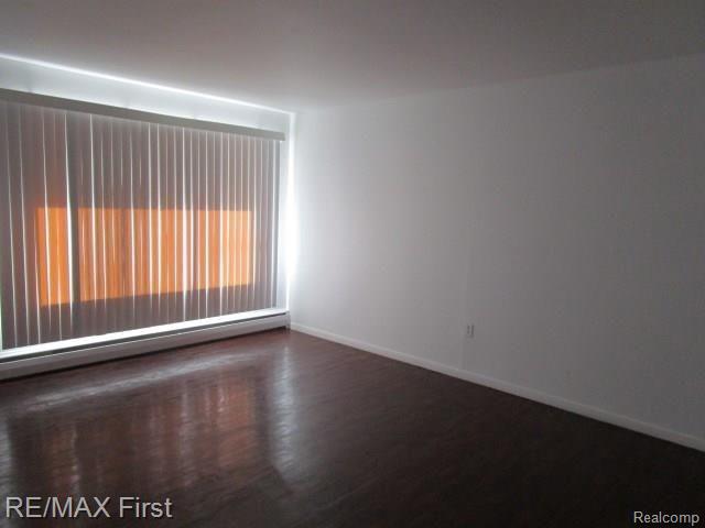 3330 Greenfield Road, Unit 20 Royal Oak, MI 48073 - Photo 9 of 11