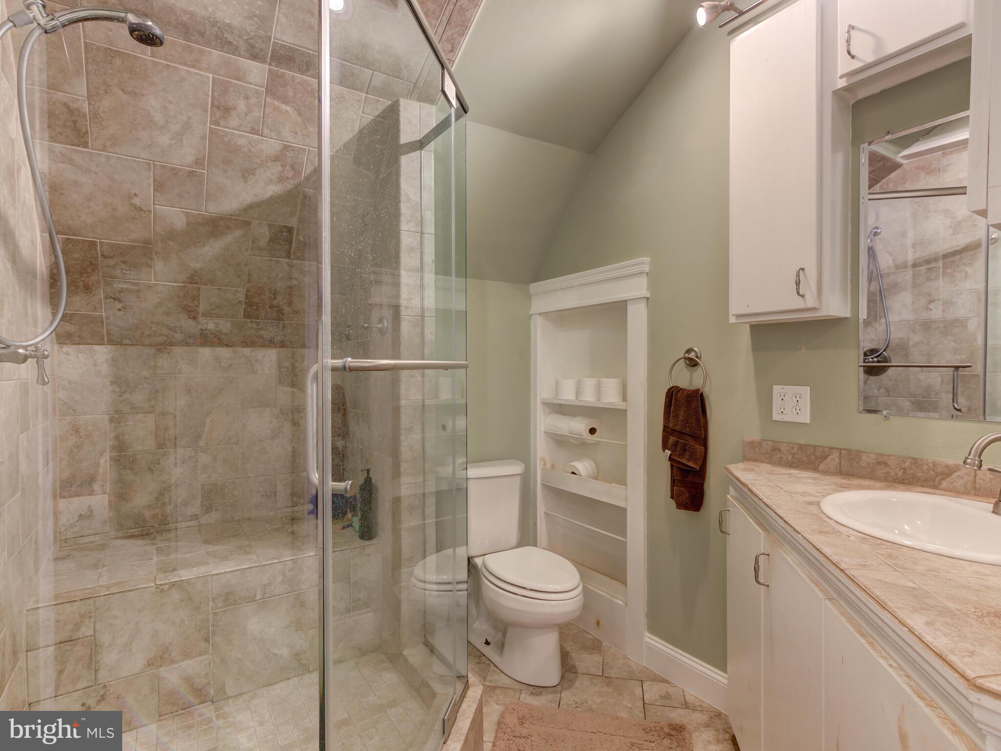 101 Sproul Road Malvern, PA 19355 - Photo 41 of 49 2 nd master bath