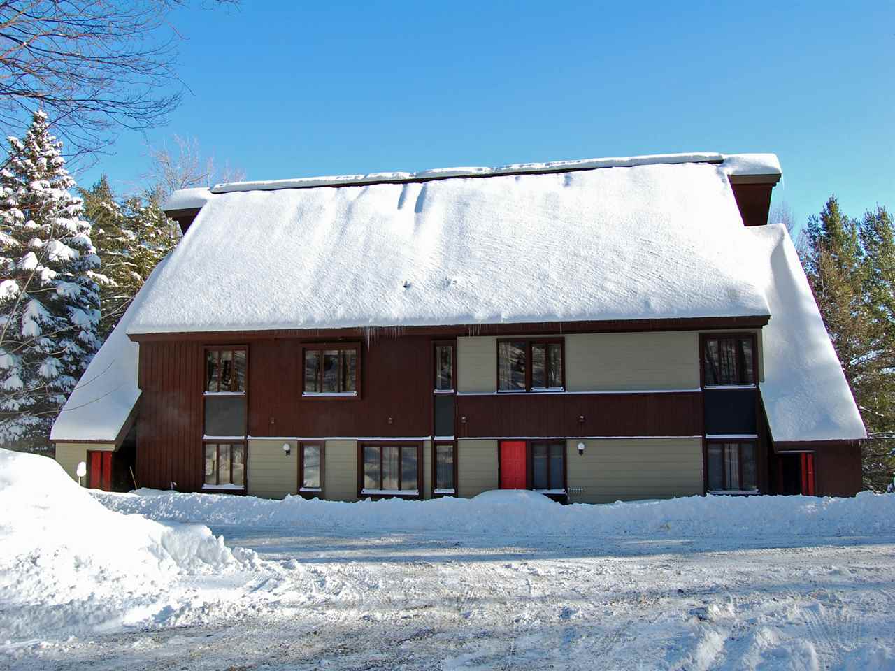 399 Village Road, Unit H1 Warren, VT 05674 - Photo 2 of 32