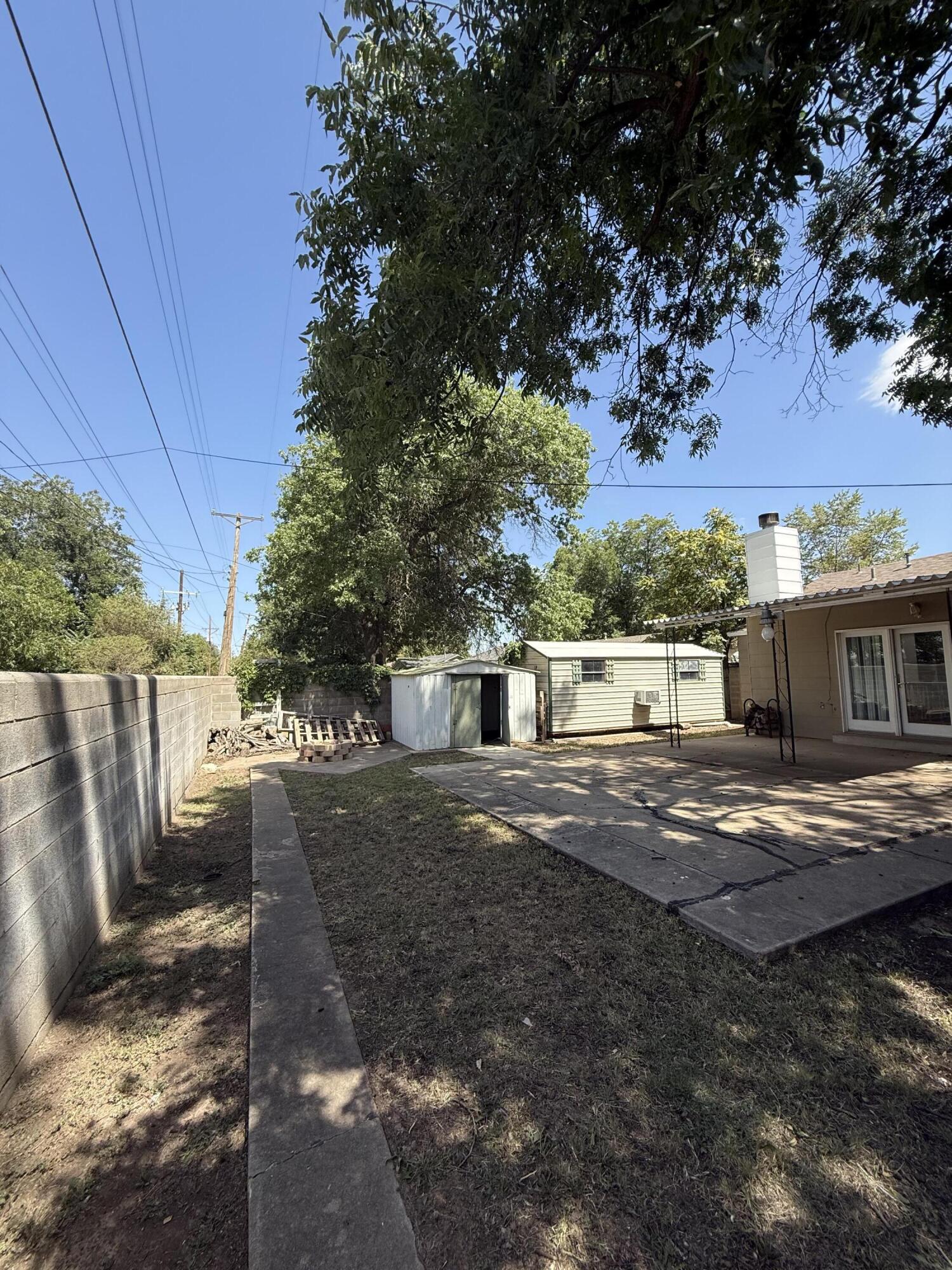 3514 25th Street Lubbock, TX 79410 - Photo 27 of 27 a view of back yard of the house