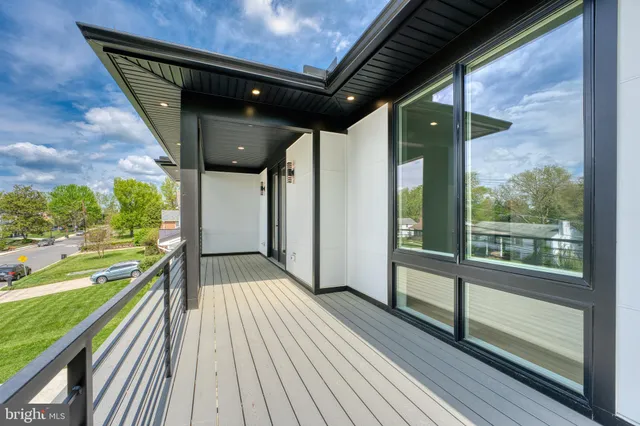 $2,649,999 | 103 St Andrews Drive Northeast, Vienna, VA 22180