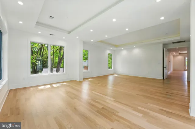 $2,649,999 | 103 St Andrews Drive Northeast, Vienna, VA 22180