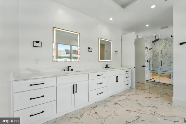 $2,649,999 | 103 St Andrews Drive Northeast, Vienna, VA 22180