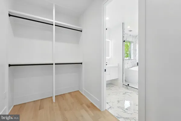 $2,649,999 | 103 St Andrews Drive Northeast, Vienna, VA 22180