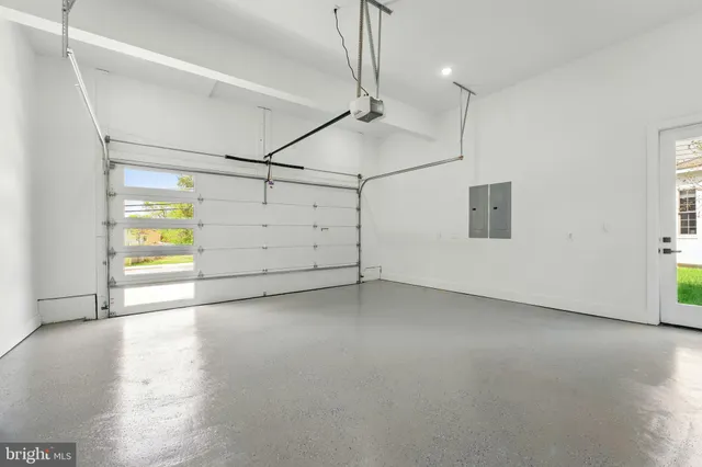 $2,649,999 | 103 St Andrews Drive Northeast, Vienna, VA 22180