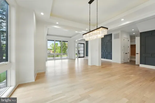 $2,649,999 | 103 St Andrews Drive Northeast, Vienna, VA 22180