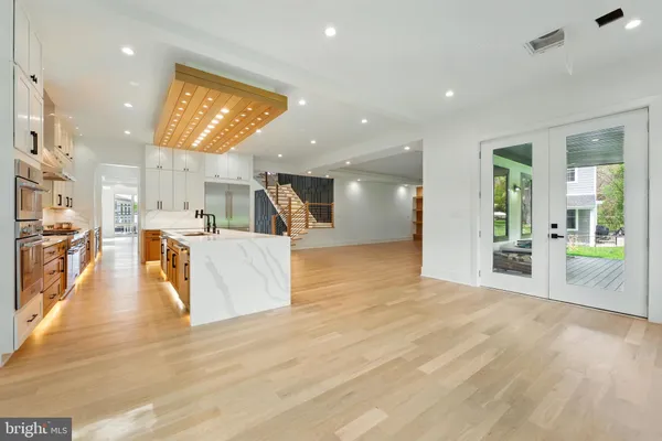 $2,649,999 | 103 St Andrews Drive Northeast, Vienna, VA 22180