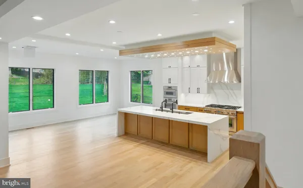 $2,649,999 | 103 St Andrews Drive Northeast, Vienna, VA 22180