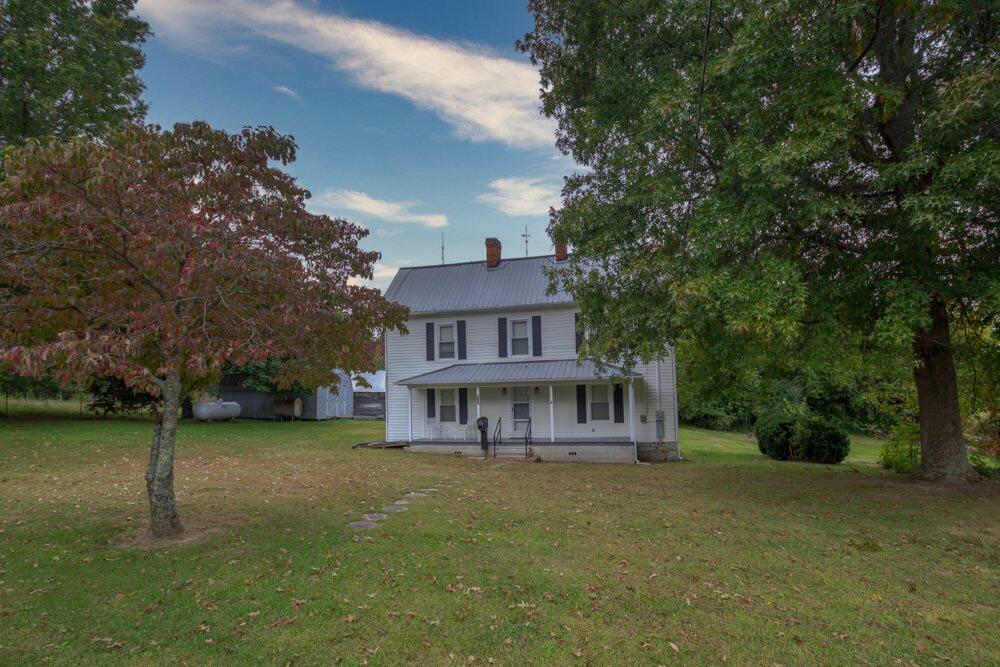 517 Bacon Branch Road Jonesborough, TN 37659 - Photo 2 of 58 IMG_6239_1