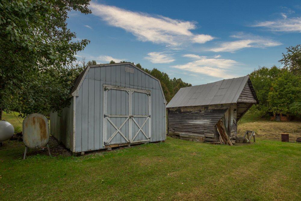 517 Bacon Branch Road Jonesborough, TN 37659 - Photo 6 of 58 IMG_6243_5
