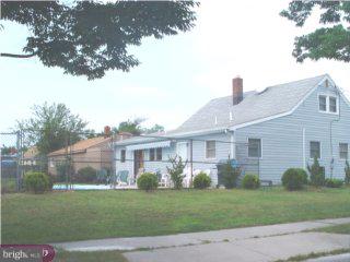 432 Holmes Drive Burlington, NJ 08016 - Photo 2 of 3 Gallery Image 2