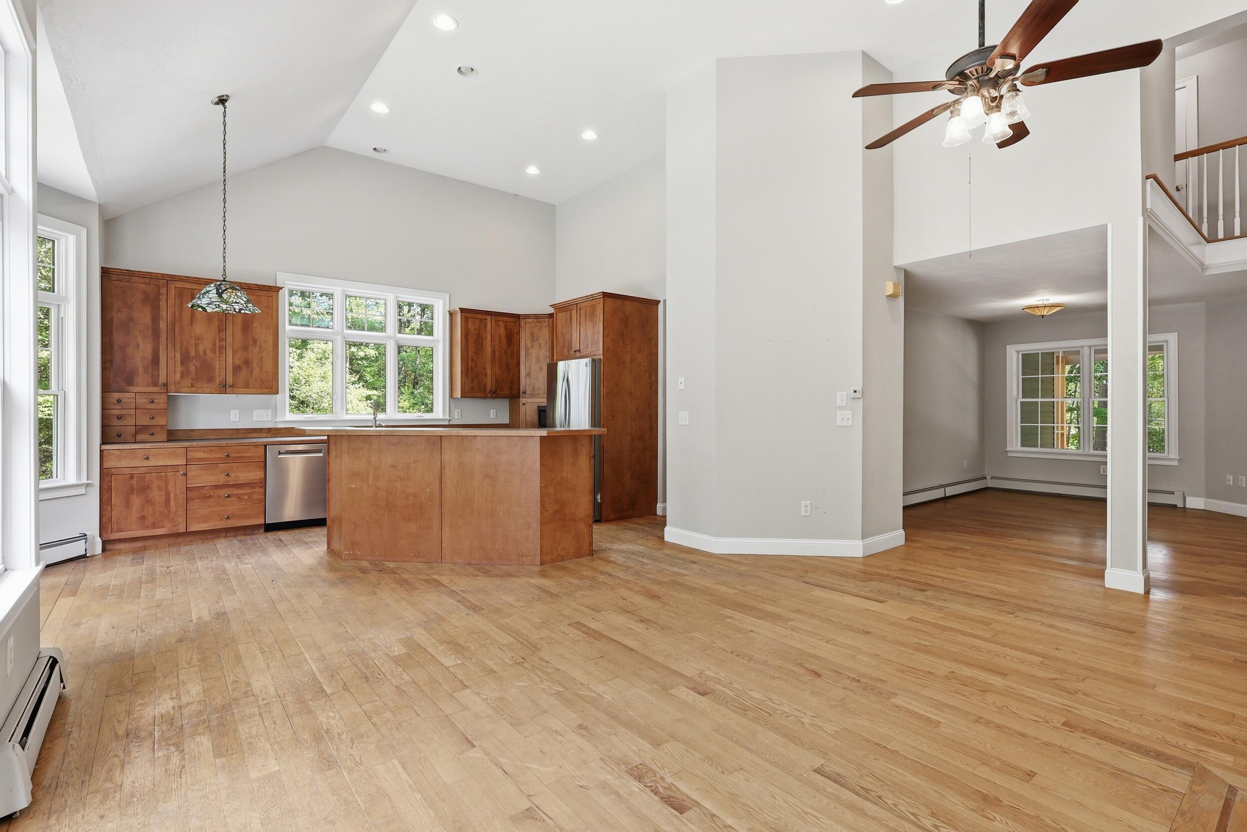 10 Windsor Post Road Freeport, ME 04032 - Photo 9 of 42 9